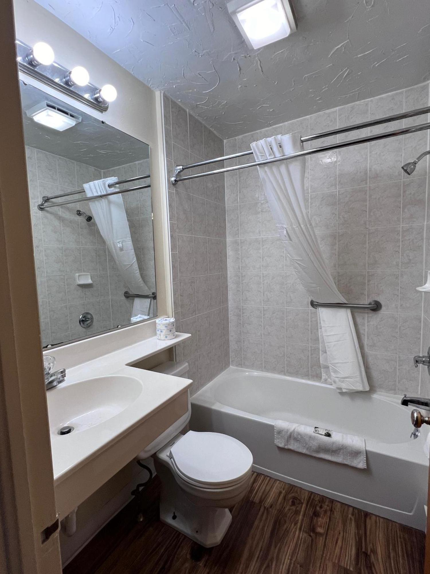 Sunrise Motor Inn Cody Ngoại thất bức ảnh