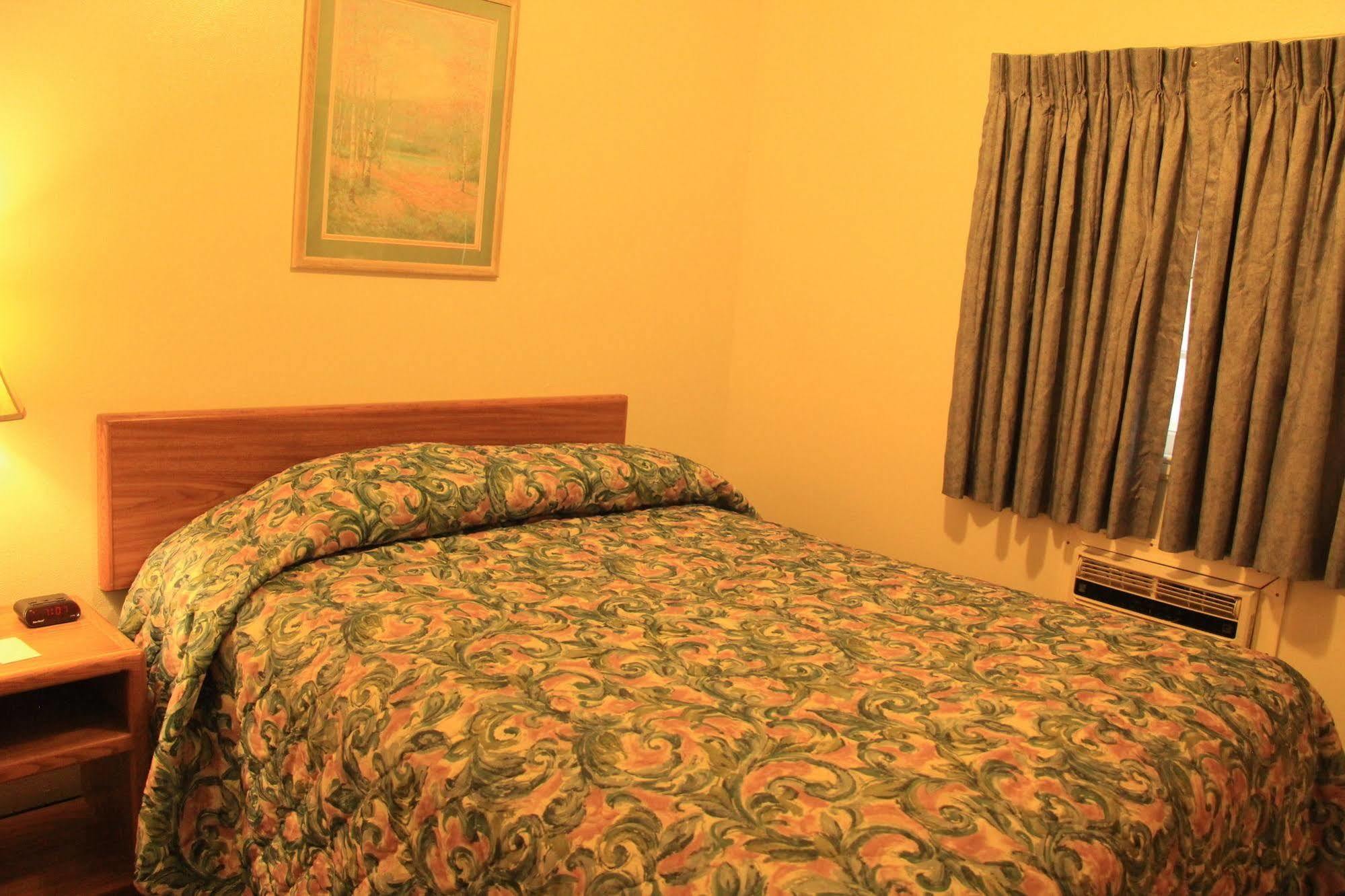 Sunrise Motor Inn Cody Ngoại thất bức ảnh